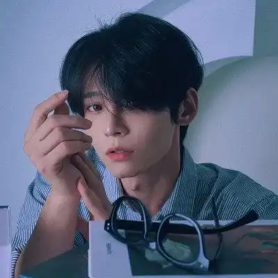 男生冷色系头像推荐文质