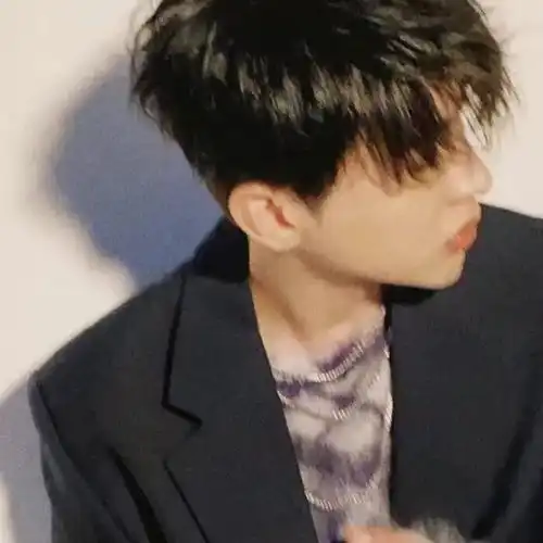 小众男生头像女孩子们出来吧.