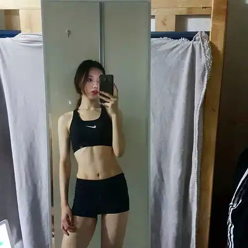 她曾是200斤的胖子,因为男朋友劈腿瘦成韩国最美女网红