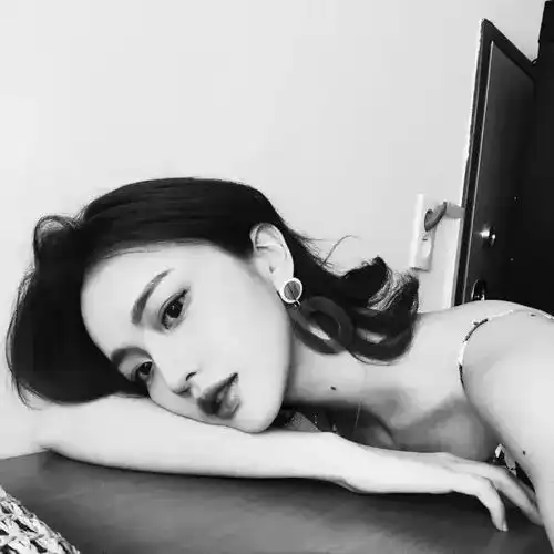 女霸气头像动漫黑系蒋欣