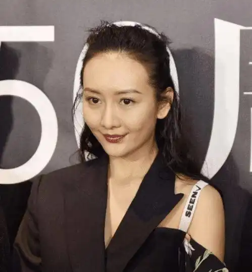 为何男星都爱找王鸥玩看完她的真实照片后,难怪招人喜欢