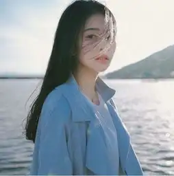 这个秋天收起你的小黑裤,看白鹿的裙装穿搭,告别老气穿出高级感