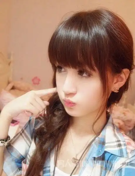 萌系甜美女生头像伊能静