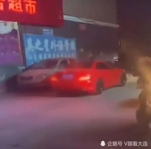 事发辽宁奔驰跑车加速撞飞路边男子疑似酒后纠纷故意撞人