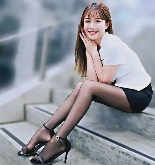养眼撩动心弦的大长腿美女,让人心动不已