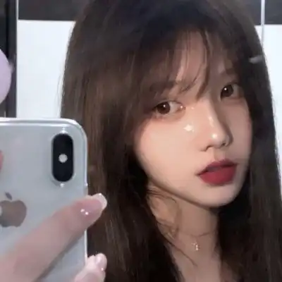 女生头像ins韩系穿搭小