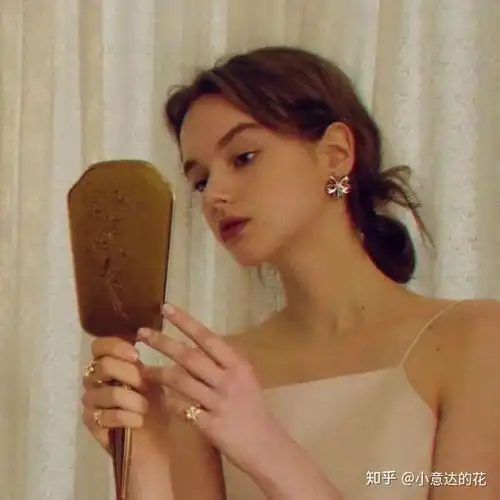 冷门个性又好看的欧美风女生头像来一波