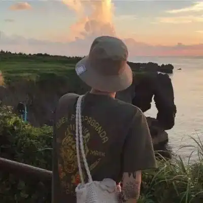 男生头像背影伤感颓废