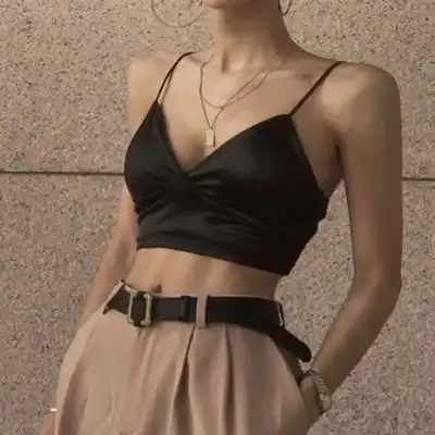 守月仙黑色系女生部位古老的夜晚和遥远的音乐是永恒的
